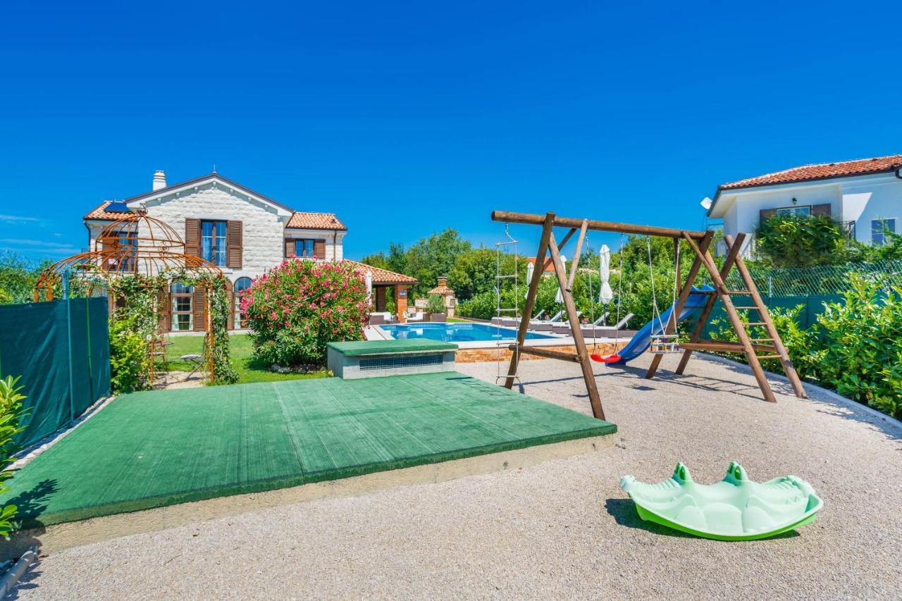 Villa Kamenica Kras Екстер'єр фото