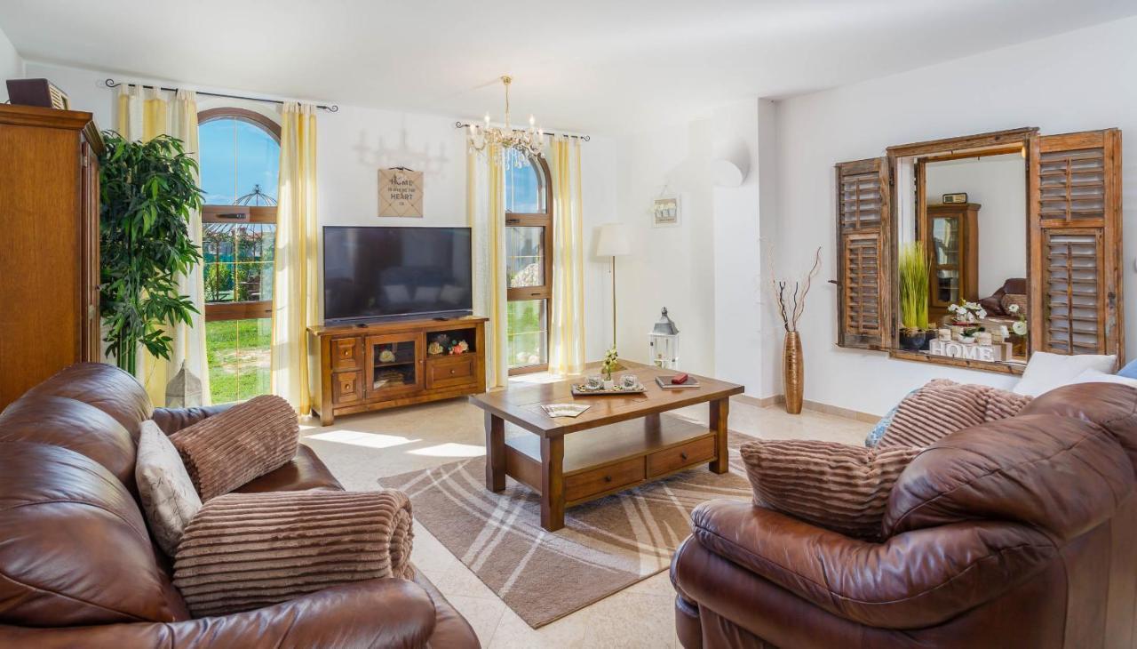 Villa Kamenica Kras Екстер'єр фото