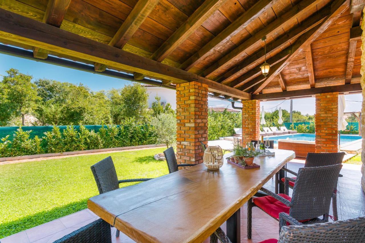 Villa Kamenica Kras Екстер'єр фото