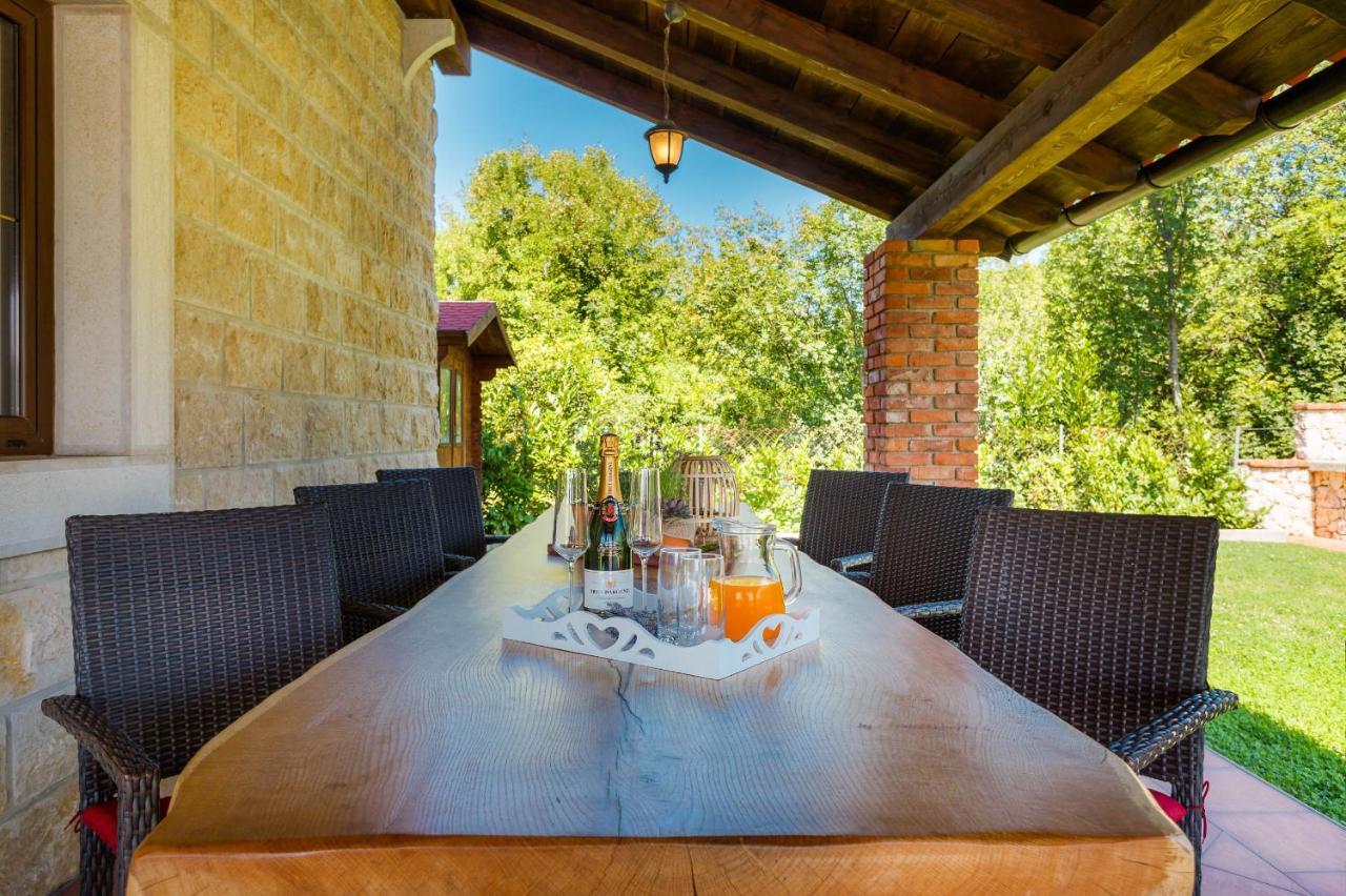 Villa Kamenica Kras Екстер'єр фото