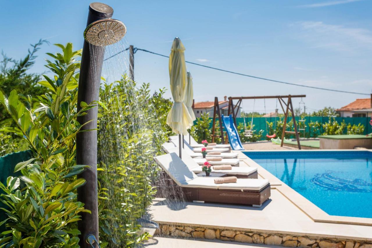 Villa Kamenica Kras Екстер'єр фото